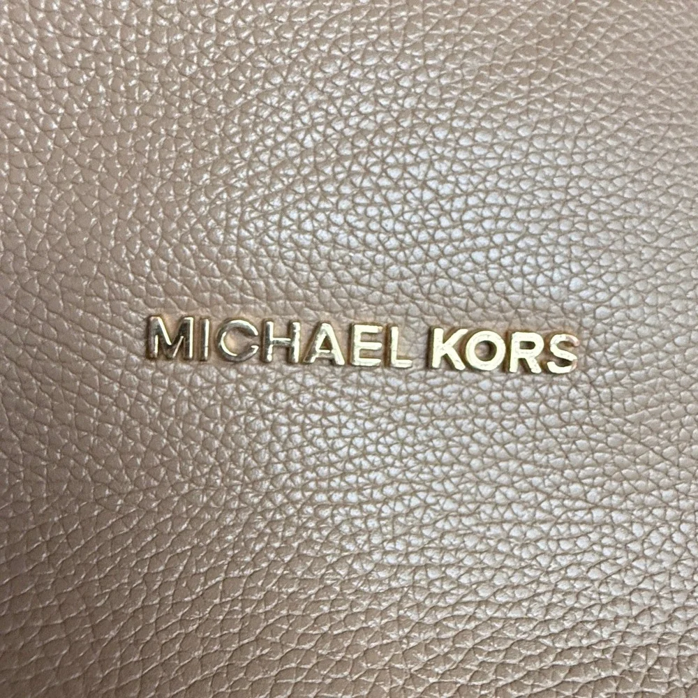 Michael Kors Leighton Satchel Shoulder Bag Gold Chain Camel Pebbled Leather Chic